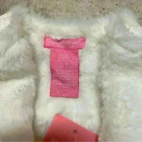 Baby Girl Isaac Mizrahi New York White Faux Fur White Vest Size 2T Fall Winter - Picture 6 of 7